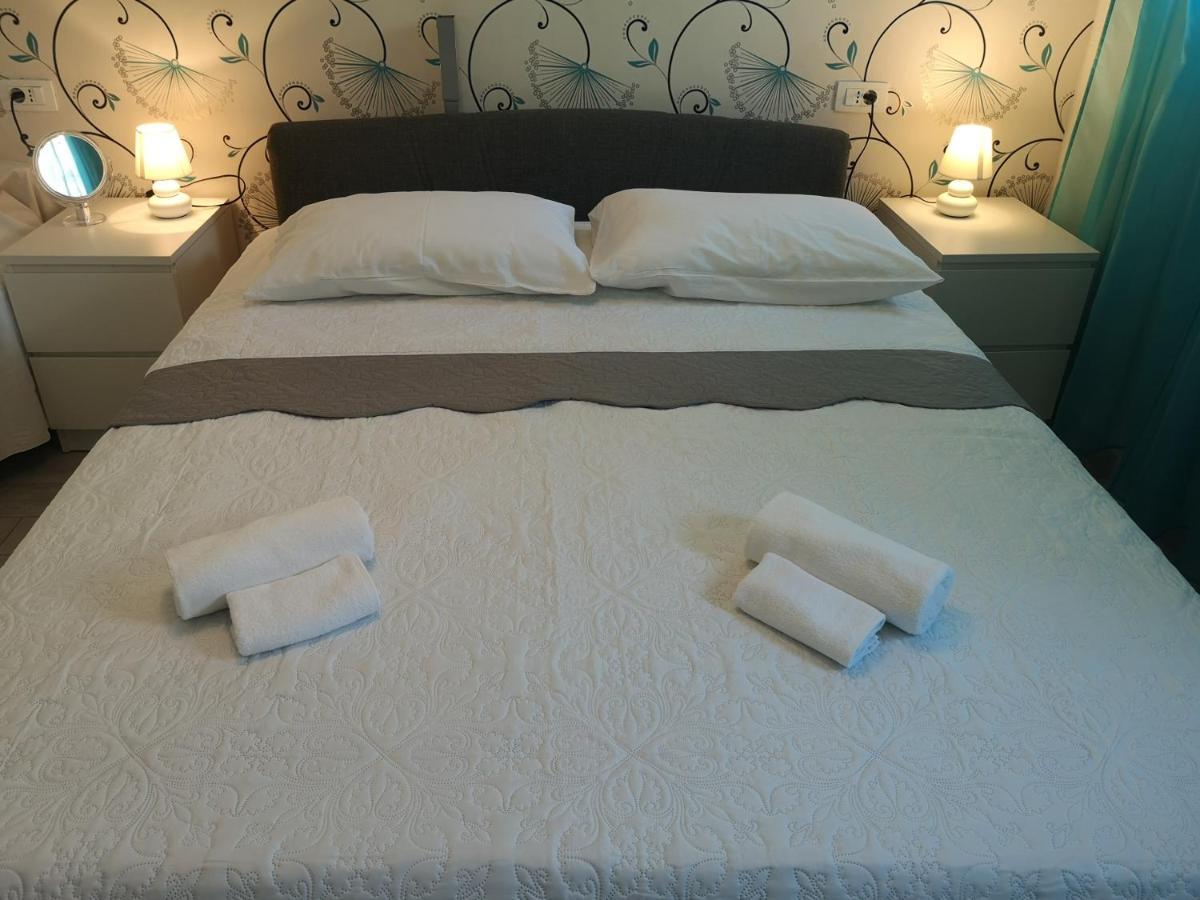 Villa Mala Kuca Ispod Borova à Primošten Extérieur photo