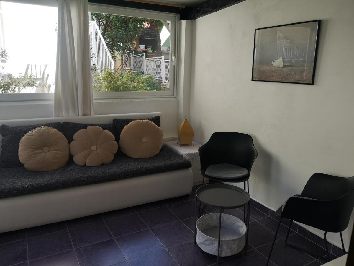 Villa Mala Kuca Ispod Borova à Primošten Extérieur photo