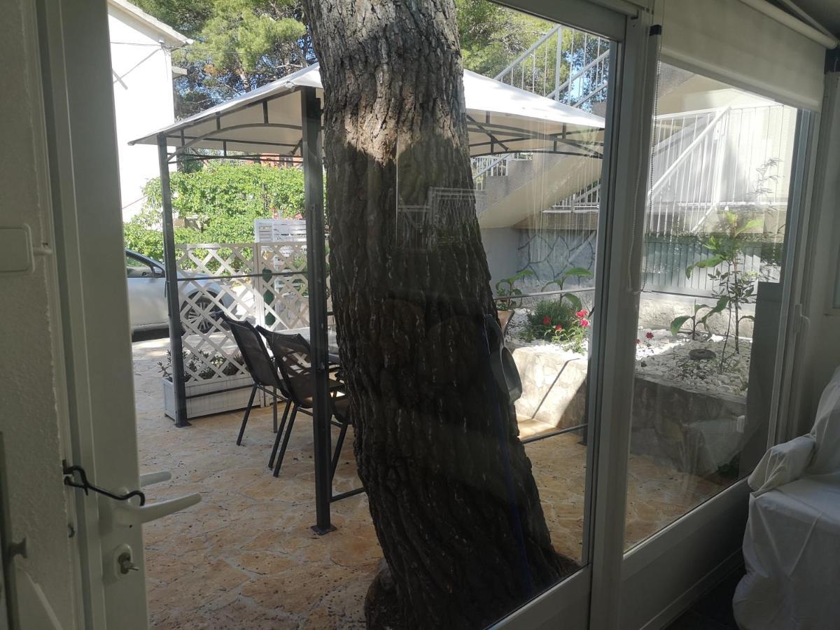 Villa Mala Kuca Ispod Borova à Primošten Extérieur photo