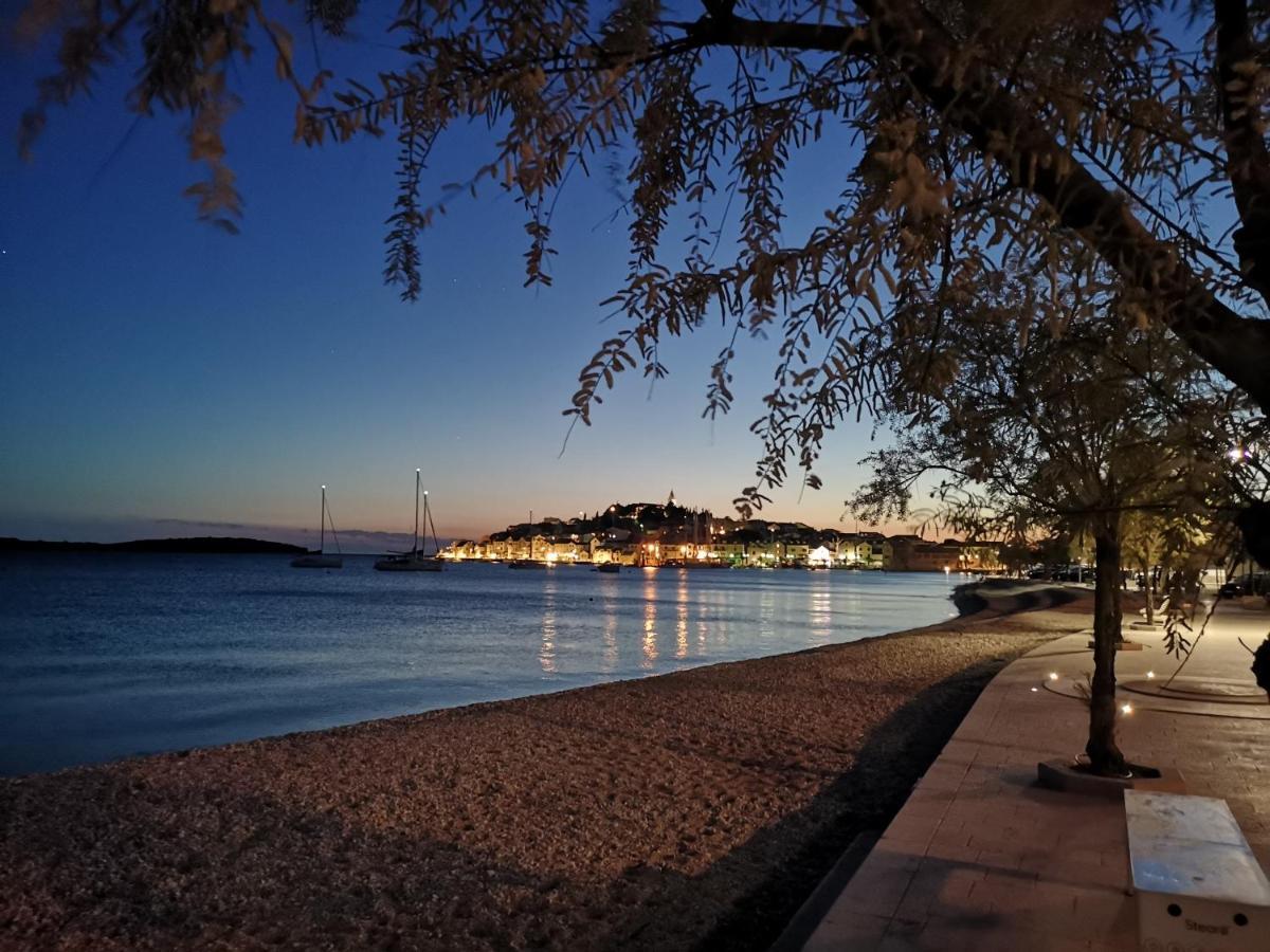 Villa Mala Kuca Ispod Borova à Primošten Extérieur photo